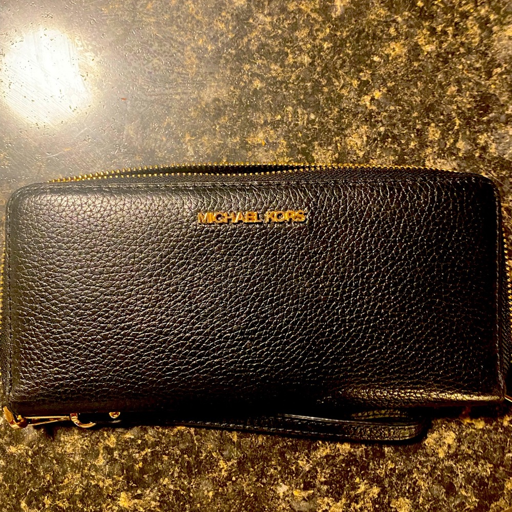 Michael Kors Jet Set Travel Wallet
